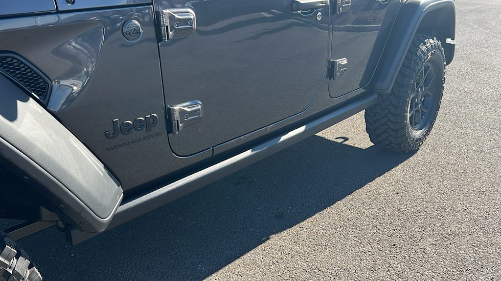 2025 Jeep Wrangler Sport 35