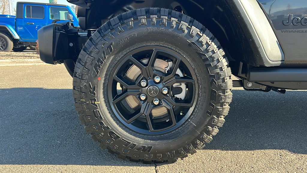 2025 Jeep Wrangler Sport 8
