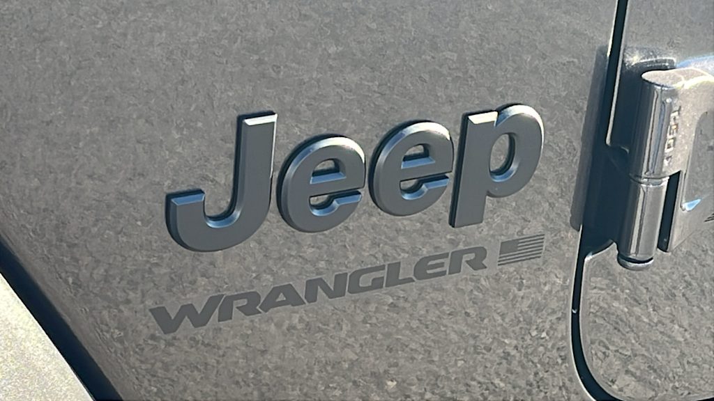 2025 Jeep Wrangler Sport 21