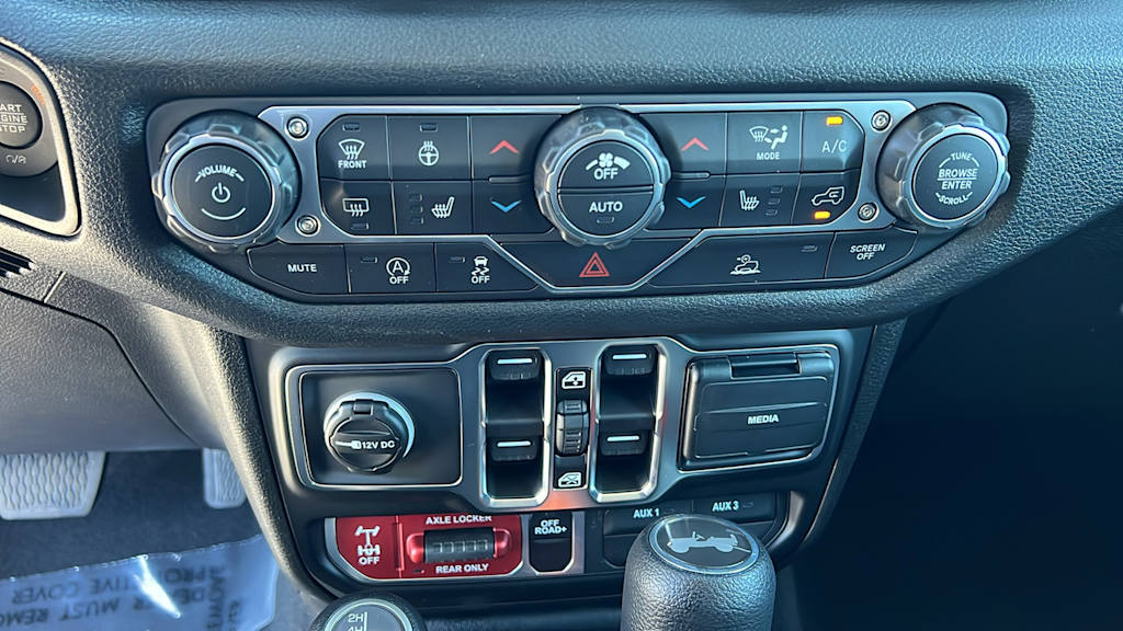Thumbnail: 2026 Jeep Wrangler - 23