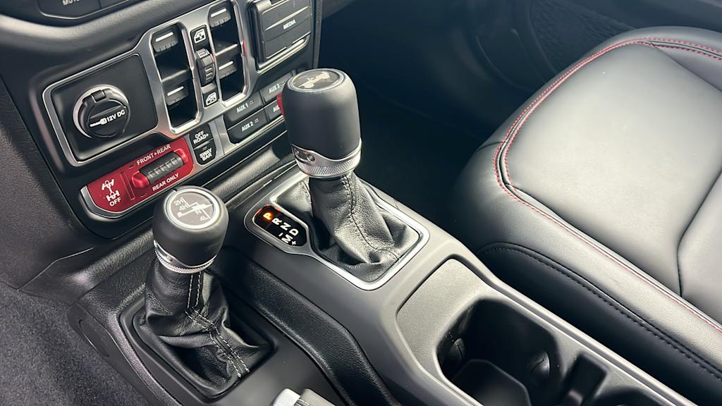 Thumbnail: 2026 Jeep Wrangler - 15