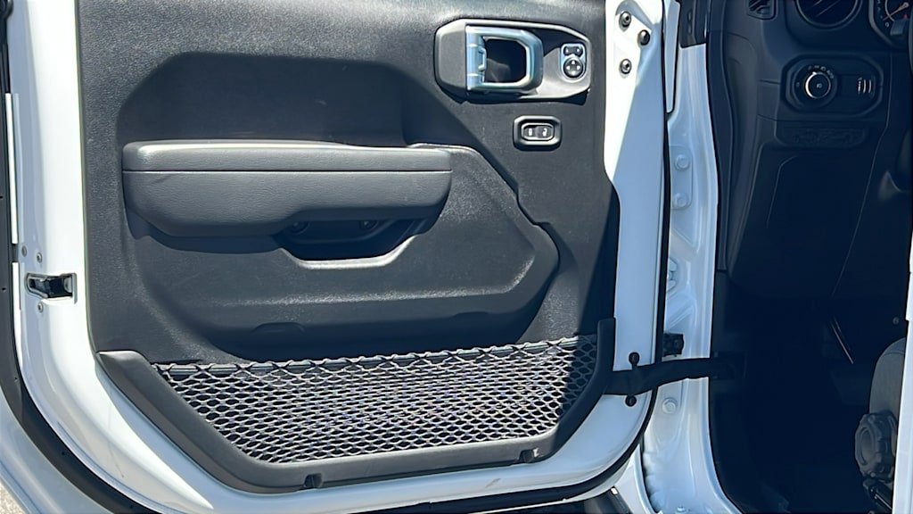 Thumbnail: 2026 Jeep Wrangler - 29