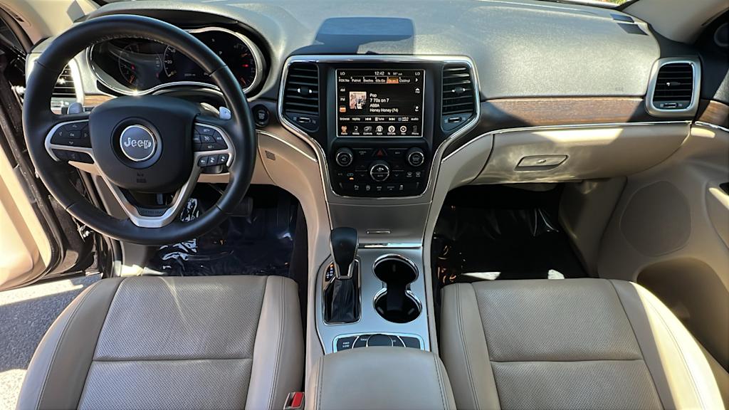 Thumbnail: 2016 Jeep Grand Cherokee - 13
