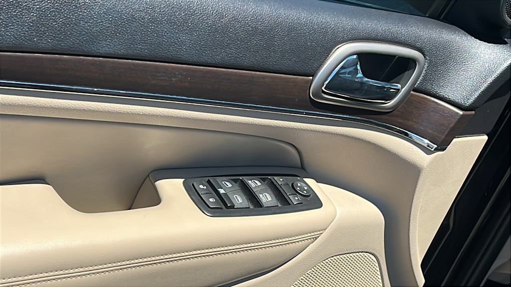 Thumbnail: 2016 Jeep Grand Cherokee - 27