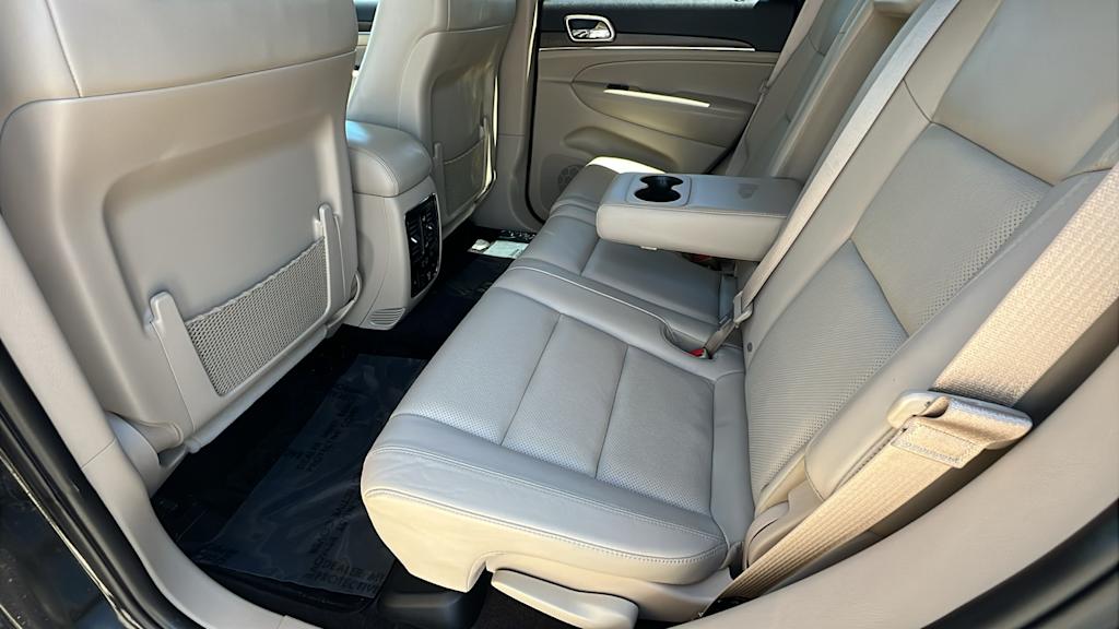 Thumbnail: 2016 Jeep Grand Cherokee - 12