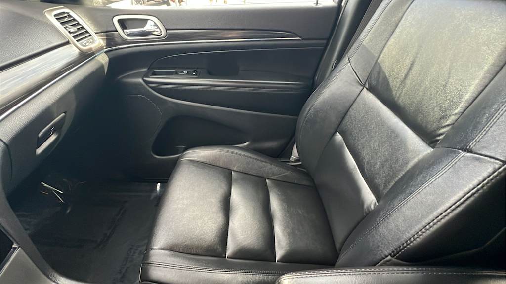 Thumbnail: 2022 Jeep Grand Cherokee - 11