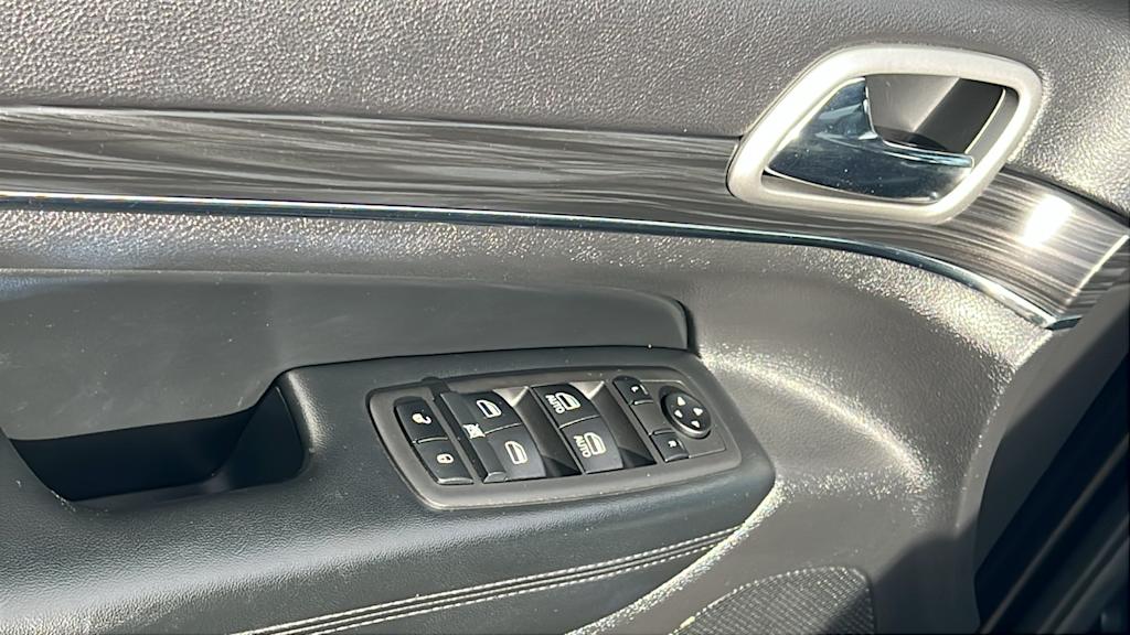 Thumbnail: 2022 Jeep Grand Cherokee - 27