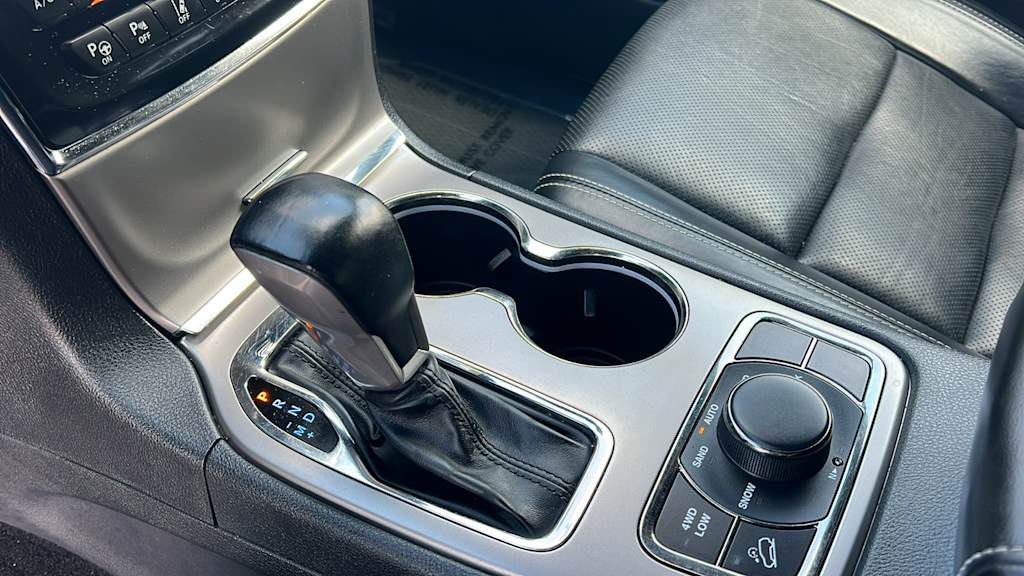 Thumbnail: 2021 Jeep Grand Cherokee - 15