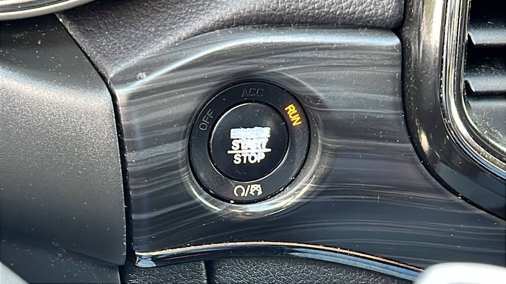 Thumbnail: 2021 Jeep Grand Cherokee - 24