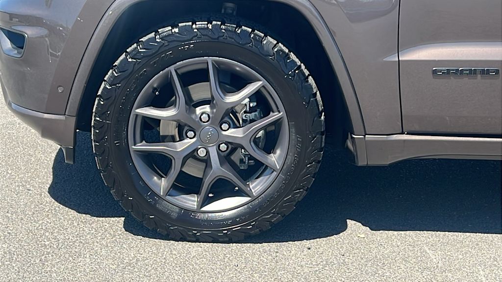 Thumbnail: 2021 Jeep Grand Cherokee - 8