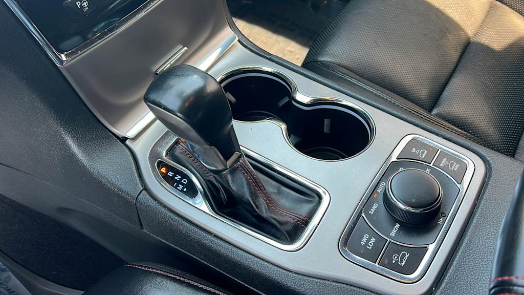 Thumbnail: 2020 Jeep Grand Cherokee - 14
