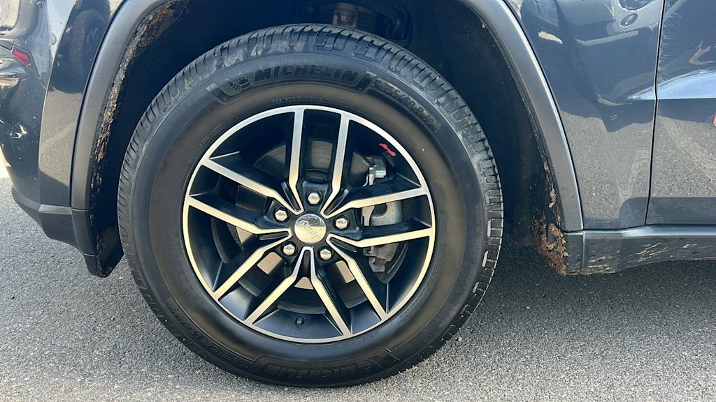 Thumbnail: 2017 Jeep Grand Cherokee - 6