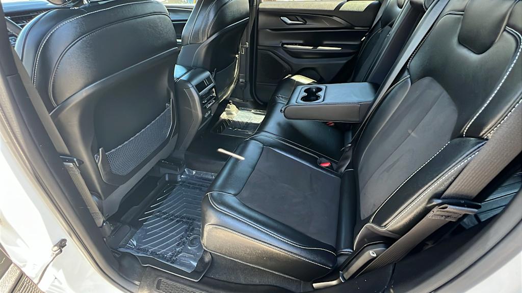 Thumbnail: 2023 Jeep Grand Cherokee - 12