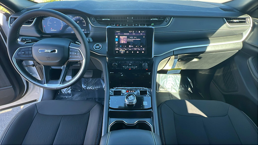 Thumbnail: 2026 Jeep Grand Cherokee - 13