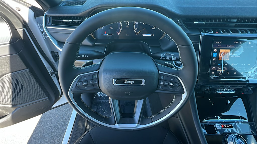 Thumbnail: 2026 Jeep Grand Cherokee - 9