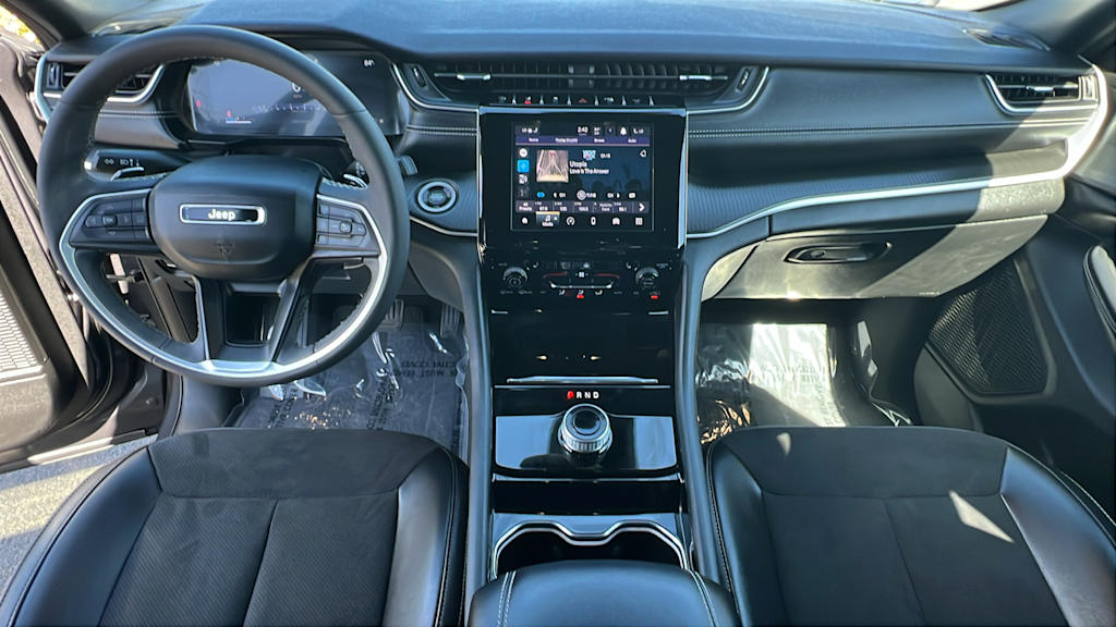 Thumbnail: 2023 Jeep Grand Cherokee - 13