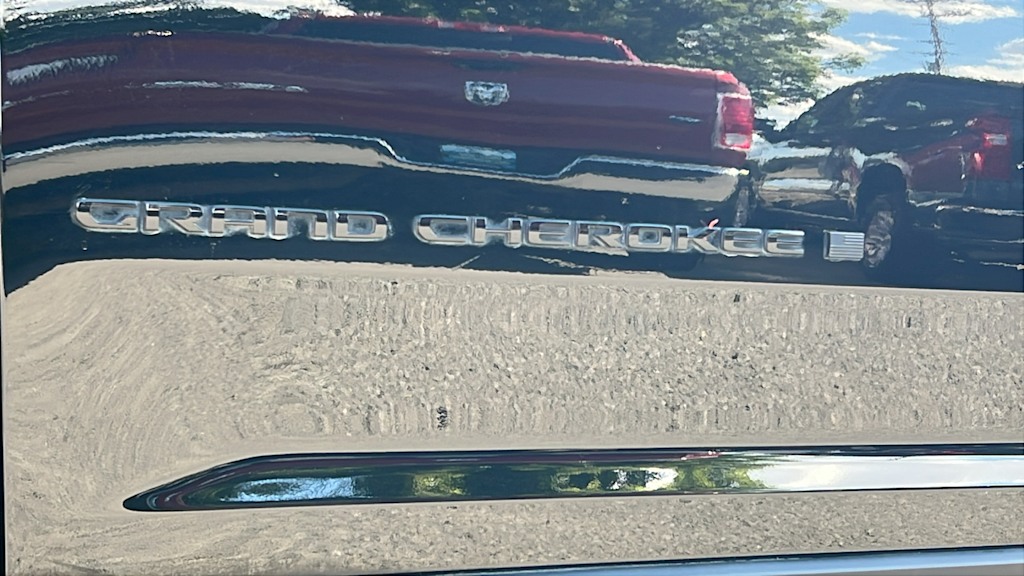 Thumbnail: 2023 Jeep Grand Cherokee - 16