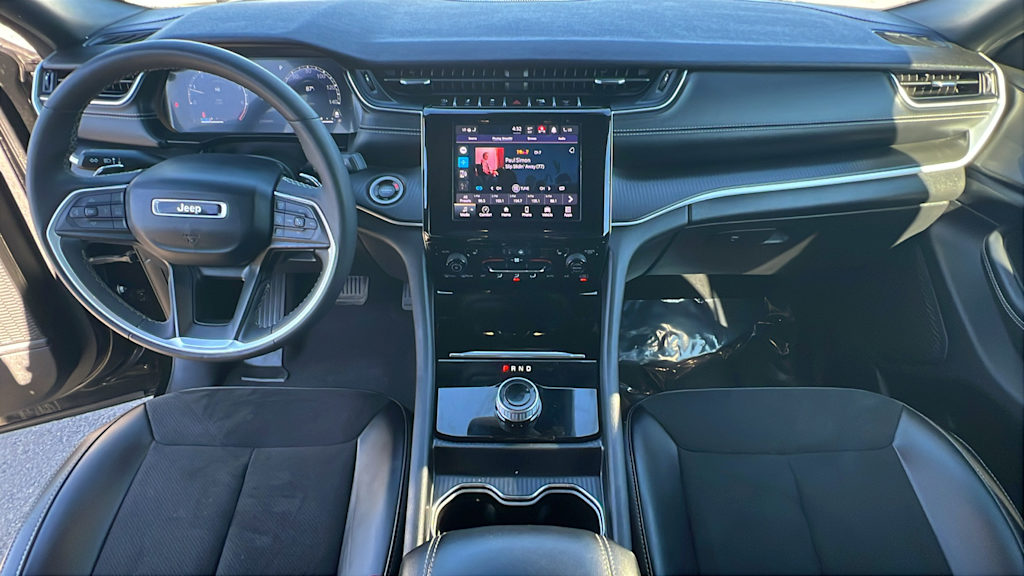 Thumbnail: 2024 Jeep Grand Cherokee - 12