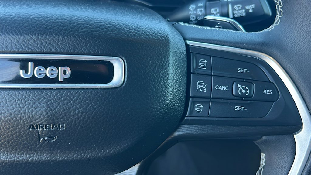 Thumbnail: 2024 Jeep Grand Cherokee - 25