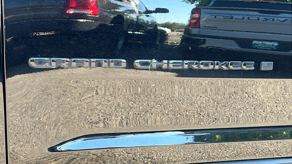 Thumbnail: 2023 Jeep Grand Cherokee - 16