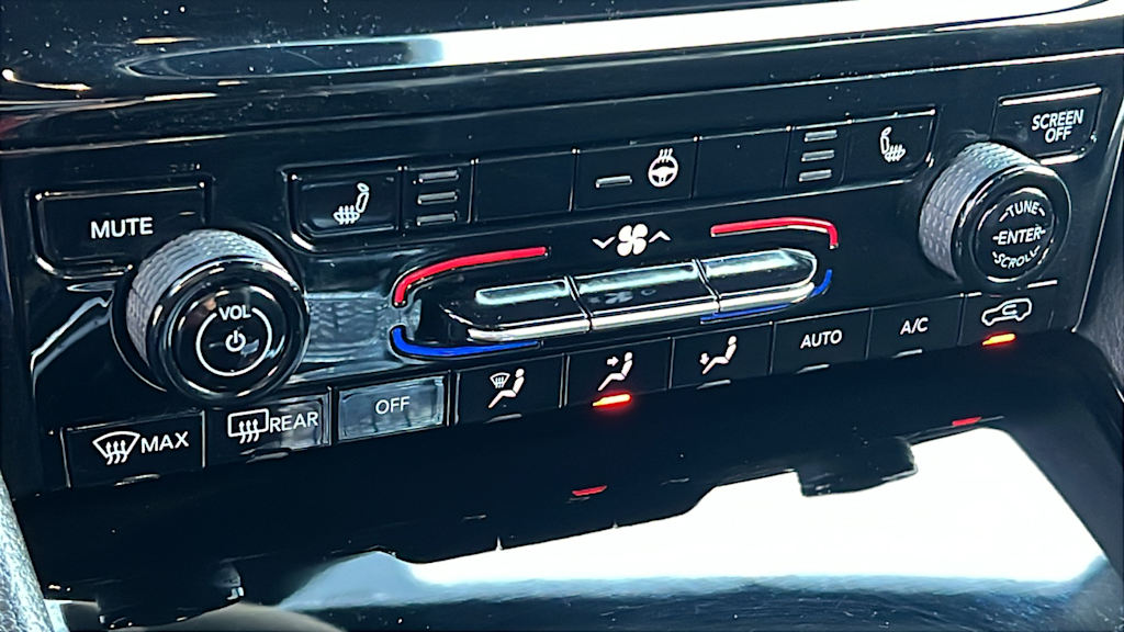 Thumbnail: 2023 Jeep Grand Cherokee - 21