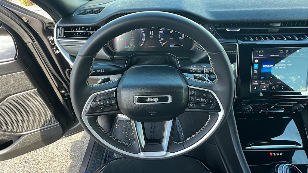 Thumbnail: 2023 Jeep Grand Cherokee - 8