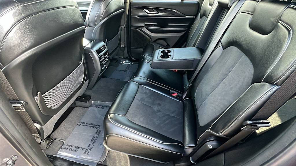 Thumbnail: 2023 Jeep Grand Cherokee - 11