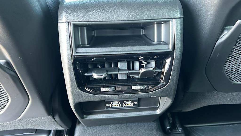 Thumbnail: 2026 Jeep Grand Cherokee - 30