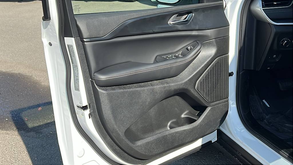 Thumbnail: 2026 Jeep Grand Cherokee - 29