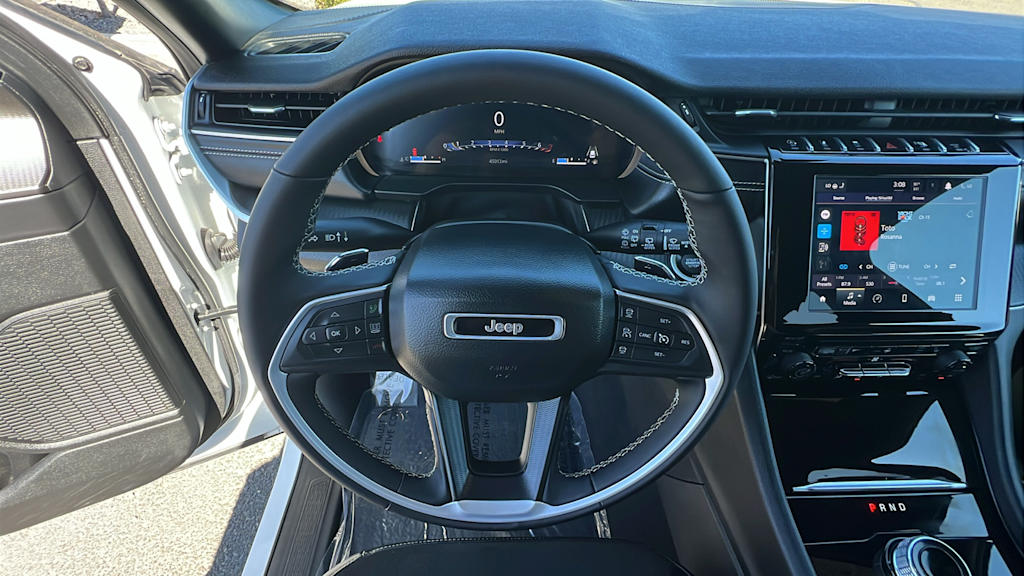 Thumbnail: 2023 Jeep Grand Cherokee - 9
