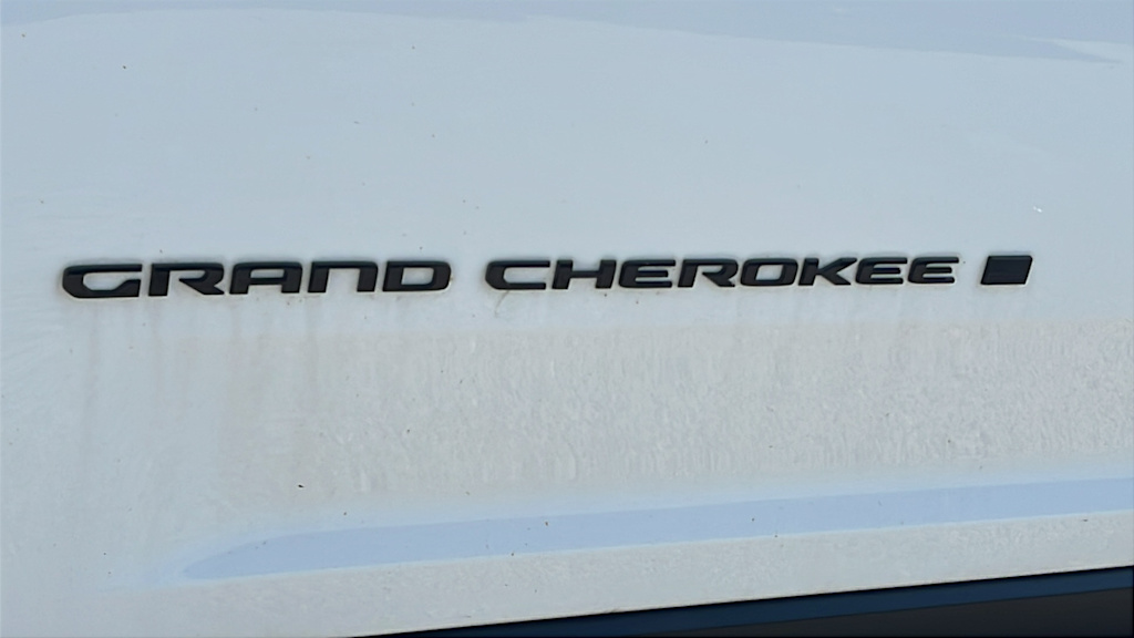 Thumbnail: 2023 Jeep Grand Cherokee - 7