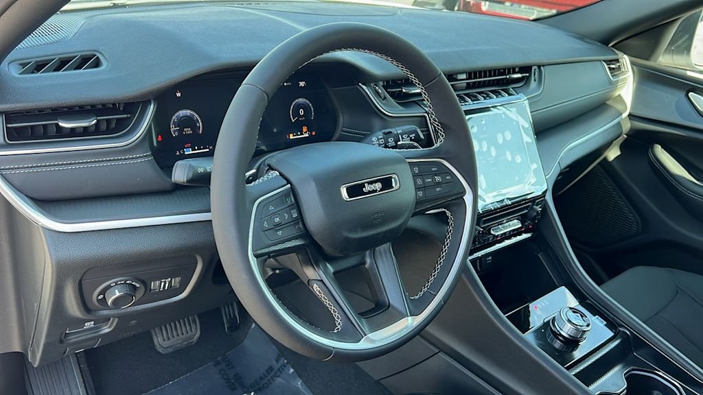 Thumbnail: 2026 Jeep Grand Cherokee - 2