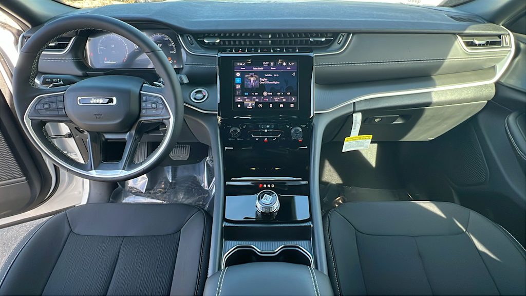 Thumbnail: 2026 Jeep Grand Cherokee - 13