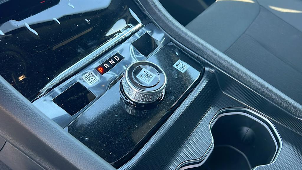 Thumbnail: 2026 Jeep Grand Cherokee - 15