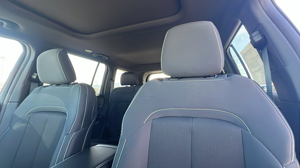 Thumbnail: 2026 Jeep Grand Cherokee - 10