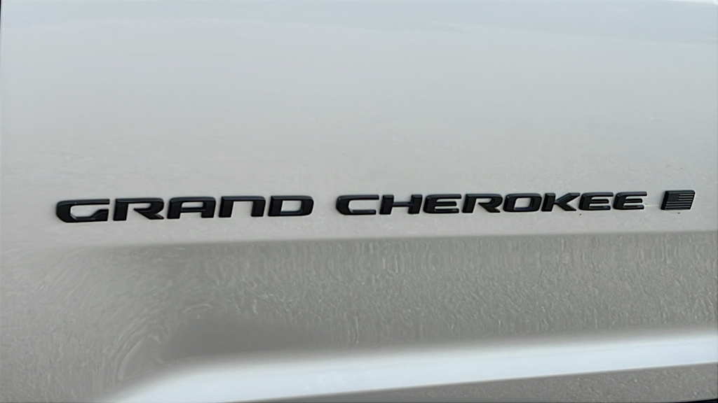 Thumbnail: 2026 Jeep Grand Cherokee - 7