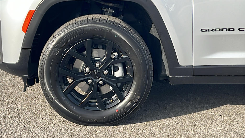 Thumbnail: 2026 Jeep Grand Cherokee - 8