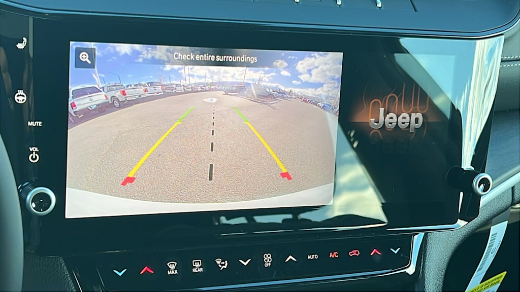 Thumbnail: 2026 Jeep Grand Cherokee - 23