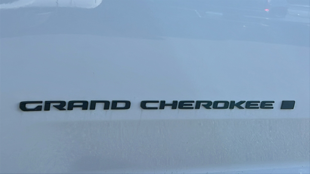 Thumbnail: 2026 Jeep Grand Cherokee - 7