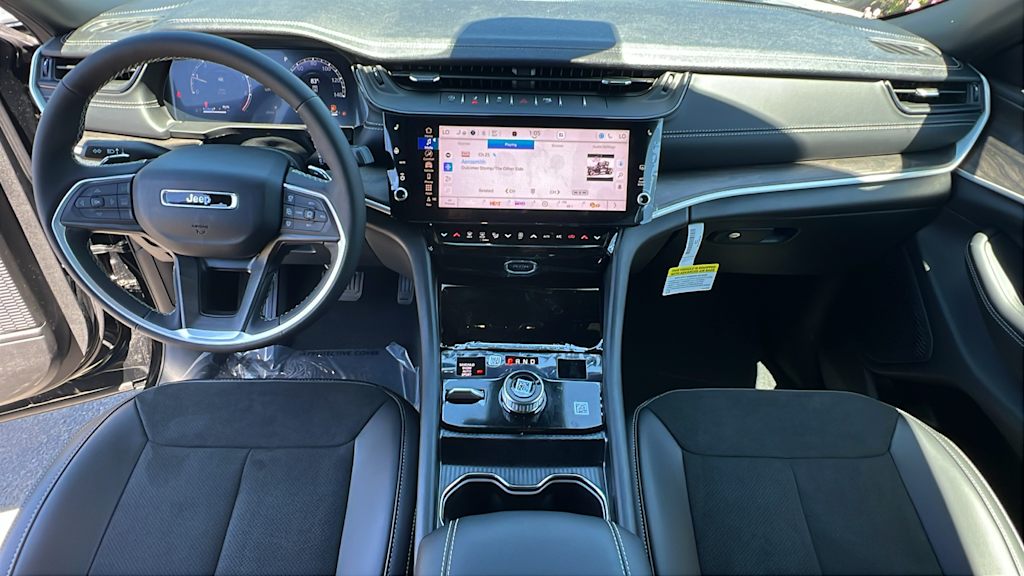 2026 Jeep Grand Cherokee Laredo - Photo 12