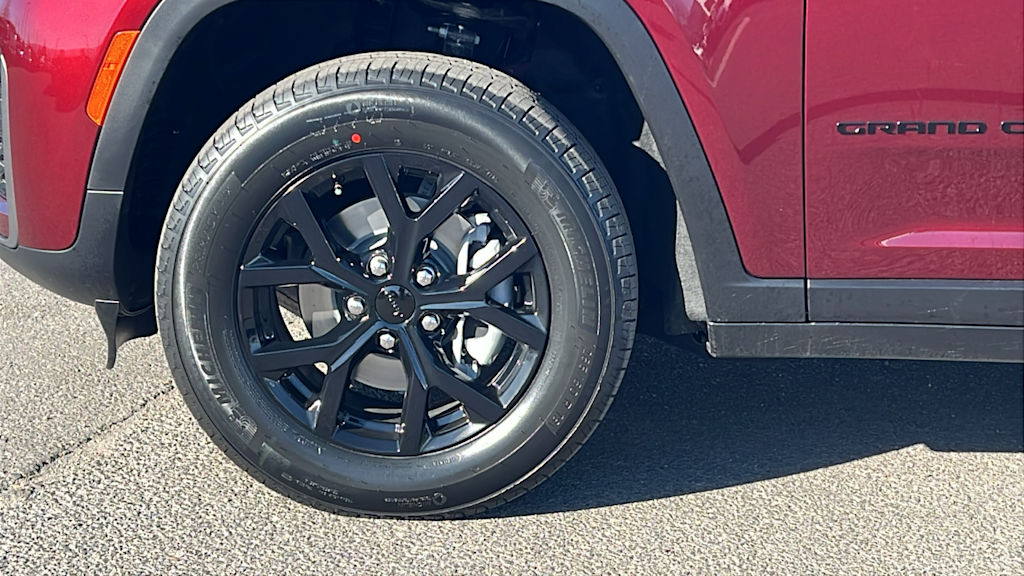 Thumbnail: 2026 Jeep Grand Cherokee - 8