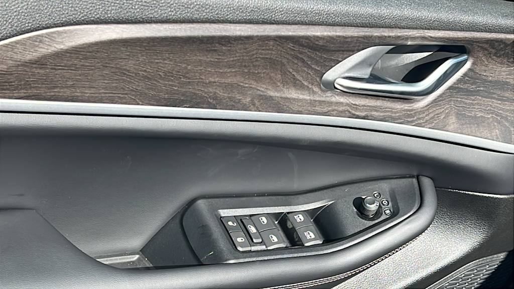 Thumbnail: 2026 Jeep Grand Cherokee - 26