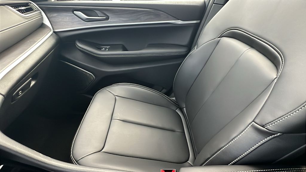 Thumbnail: 2025 Jeep Grand Cherokee - 11