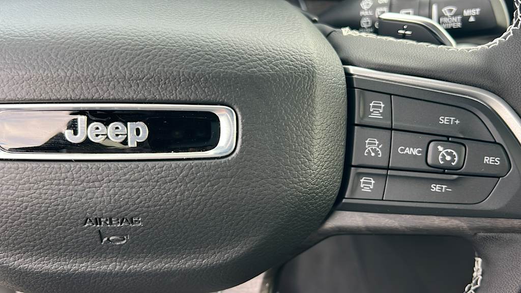 Thumbnail: 2025 Jeep Grand Cherokee - 26