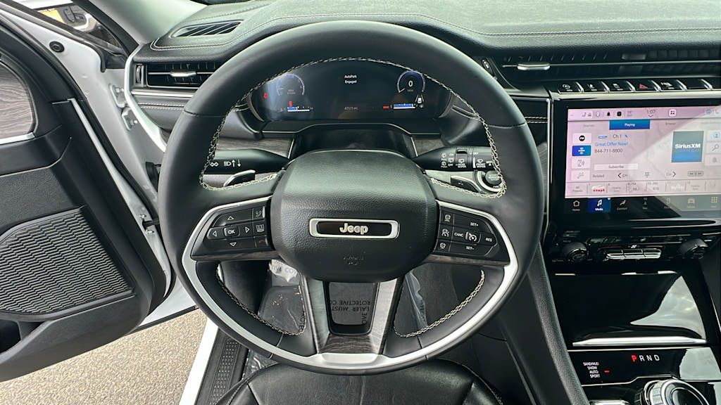 Thumbnail: 2023 Jeep Grand Cherokee - 12