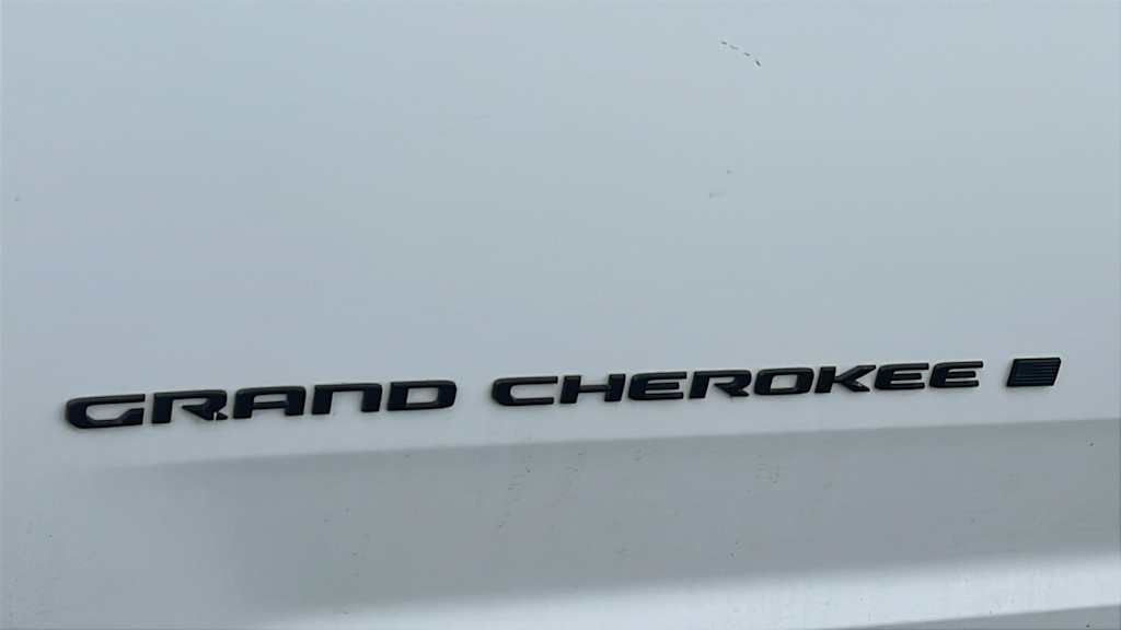 Thumbnail: 2023 Jeep Grand Cherokee - 7