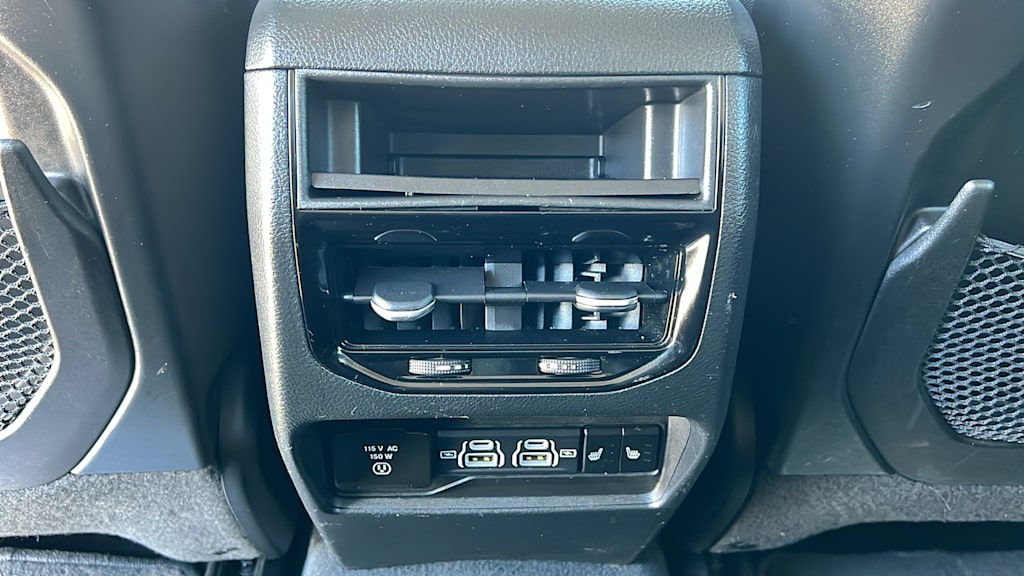 Thumbnail: 2023 Jeep Grand Cherokee - 30