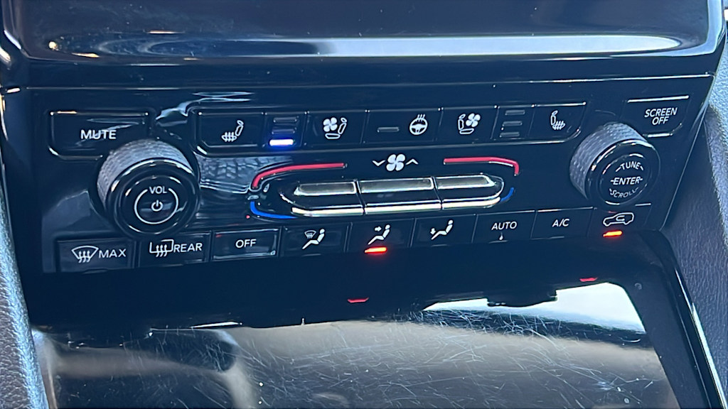 Thumbnail: 2023 Jeep Grand Cherokee - 21