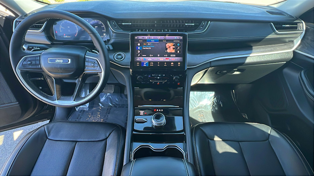 Thumbnail: 2023 Jeep Grand Cherokee - 13