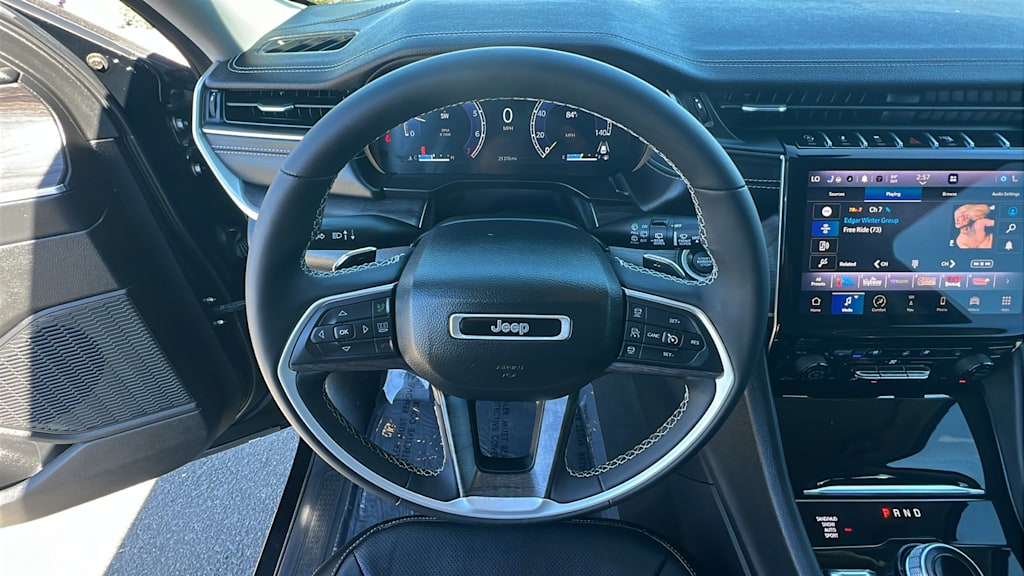Thumbnail: 2023 Jeep Grand Cherokee - 12